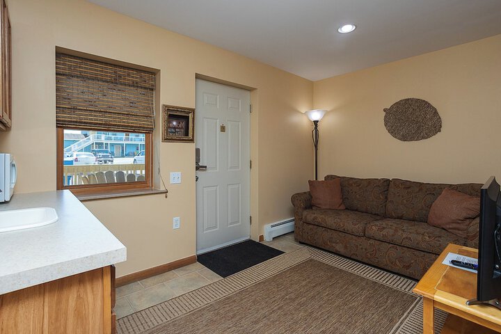 Room 65 of 130