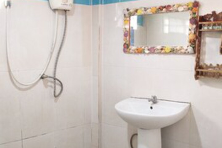 Room 2 of 50