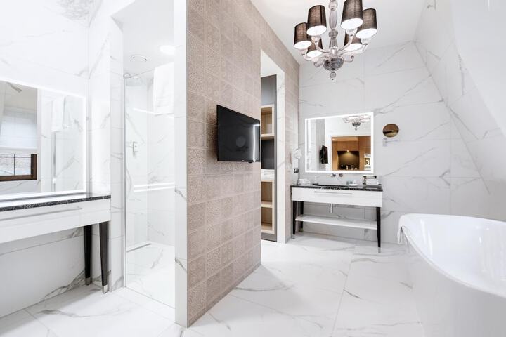 Clean Restrooms