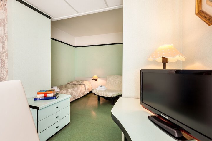 Room 15 of 52