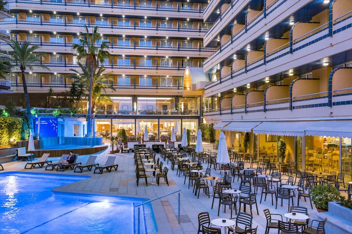 Pool Hotel