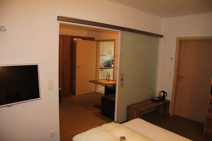 Room 33 of 110