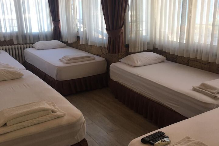 Room 16 of 66