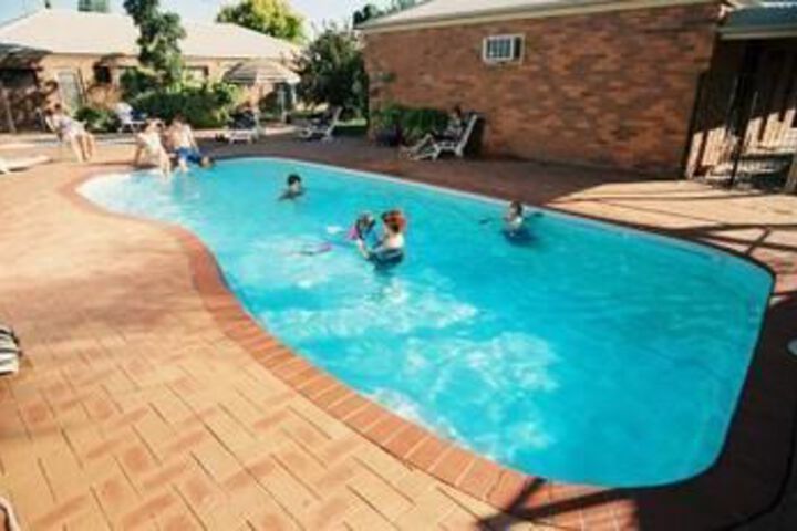 Pool 7 of 8