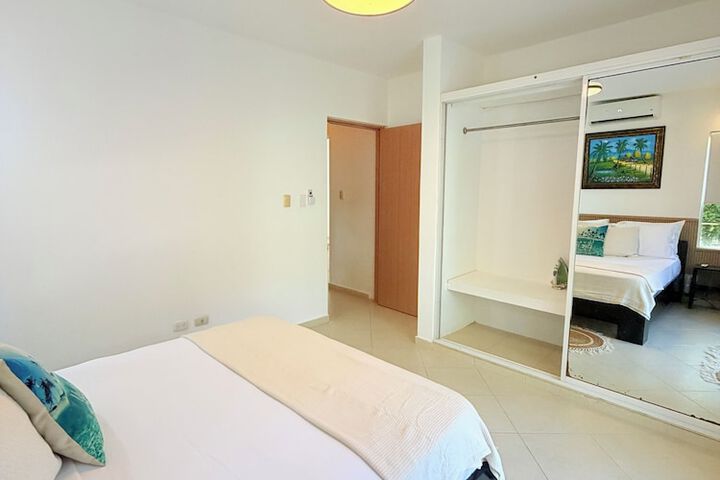 Room 87 of 213