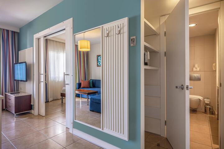 Room 20 of 196