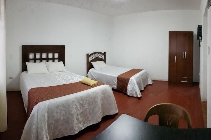 Room 10 of 36