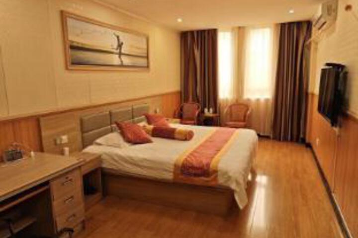 Room 17 of 17