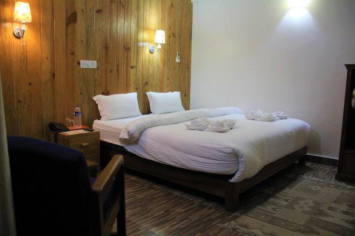 Room 8 of 35