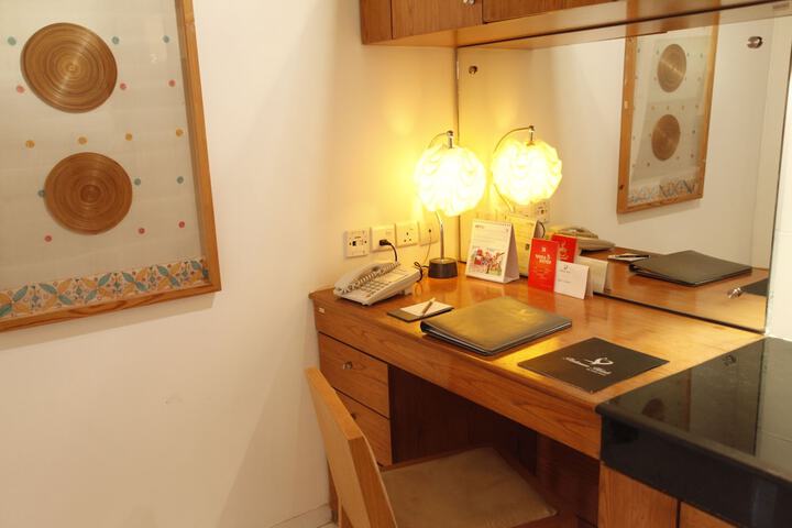 Room 15 of 49