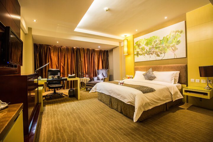 Room 3 of 19