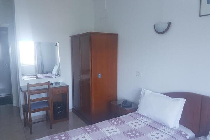 Room 1 of 17