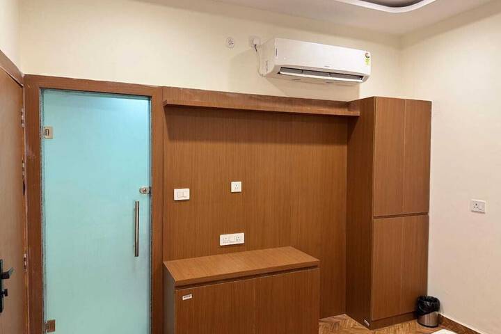 Room 14 of 44
