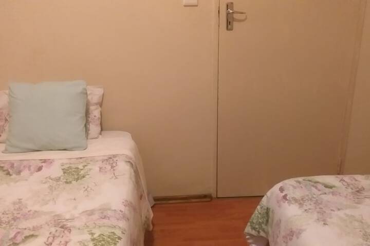 Room 98 of 216