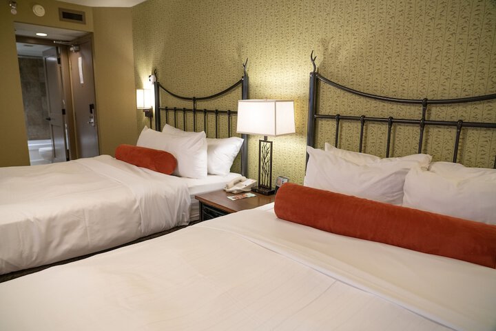 Room 8 of 72