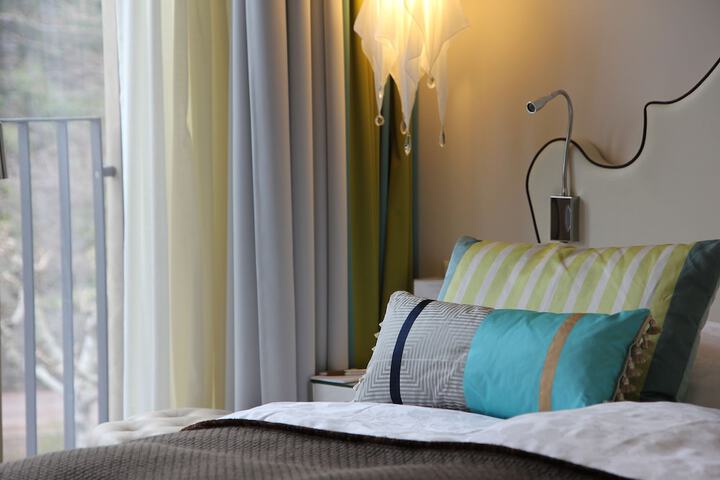 Room 6 of 70