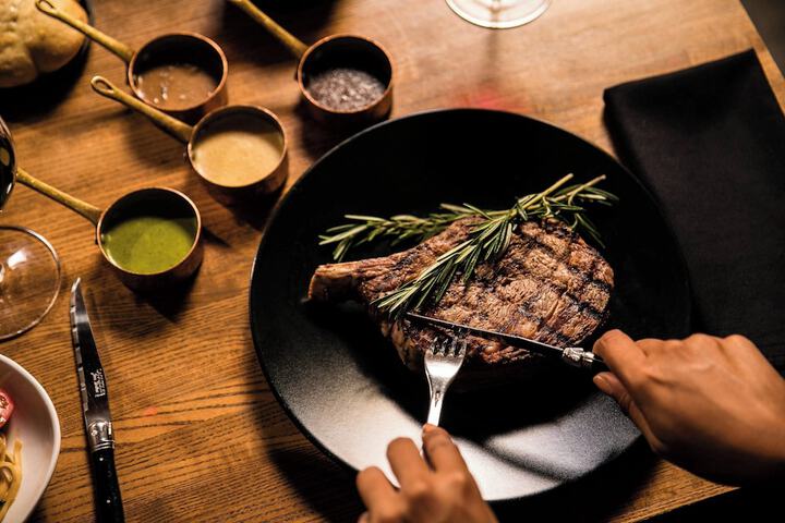 Dining 112 of 165