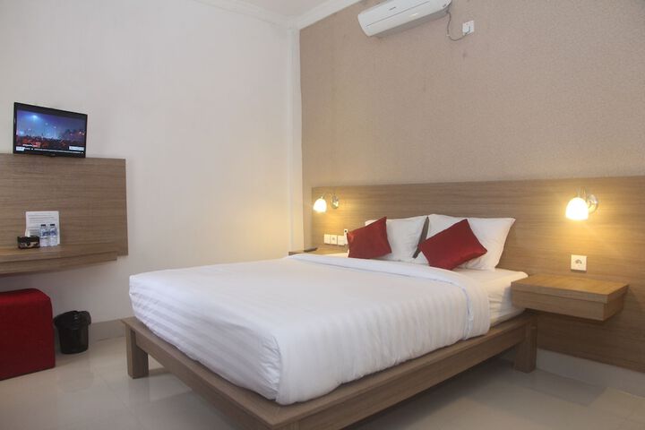 Room 5 of 18