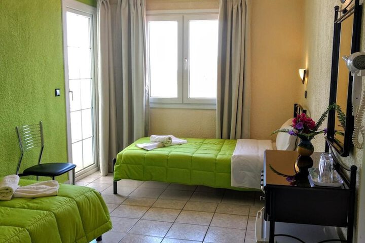 Room 14 of 52