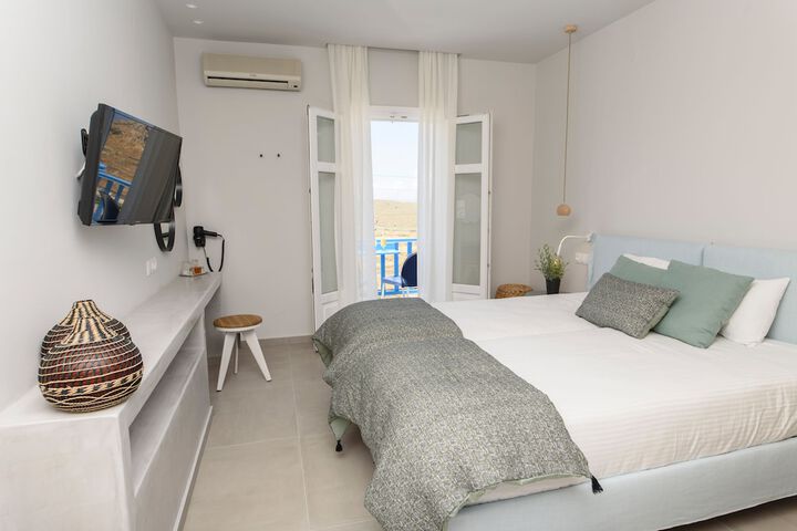Room 49 of 208