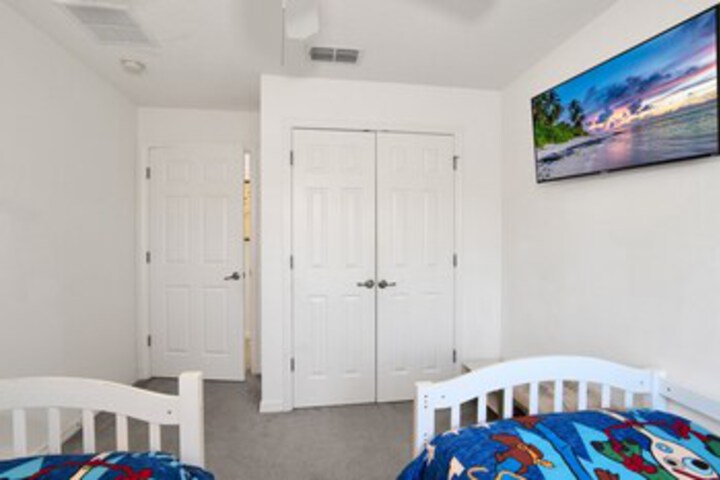 Room 34 of 43