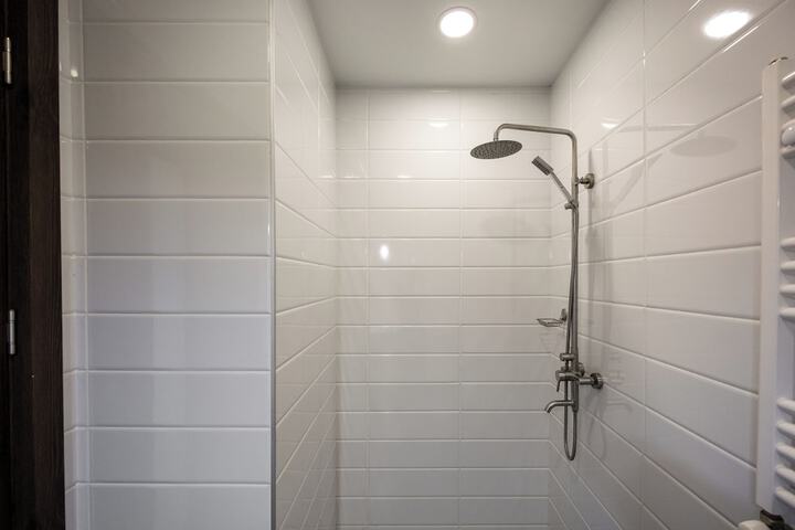 Room 35 of 138