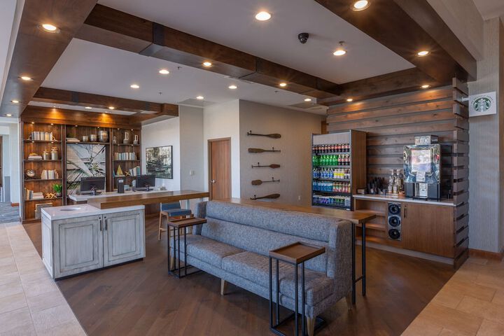 Snack bar