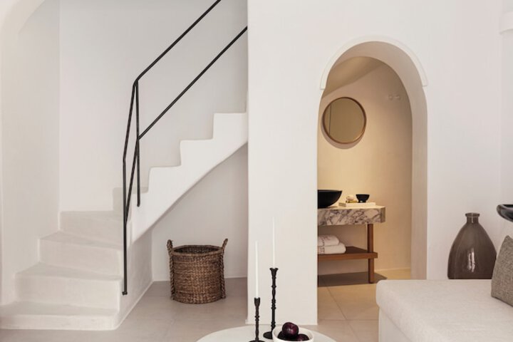 Room 2 of 150
