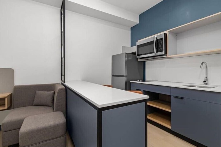 Room 9 of 40
