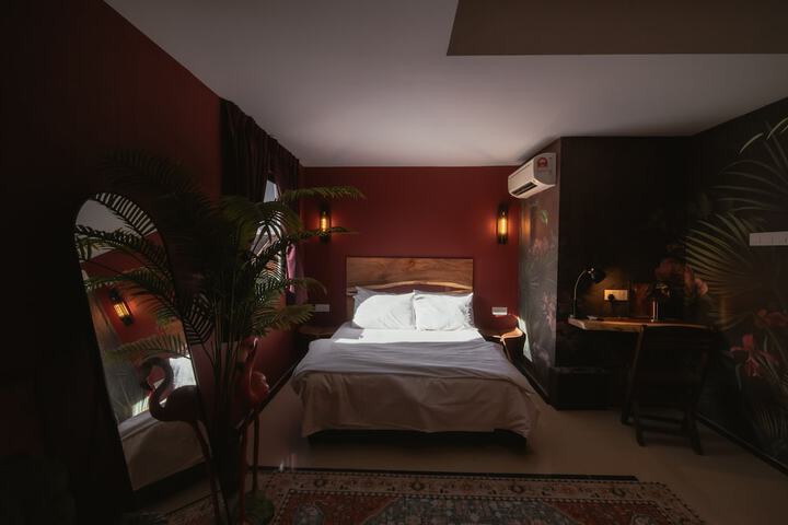 Room 19 of 50