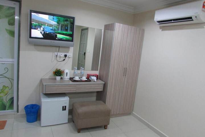 Room 30 of 52