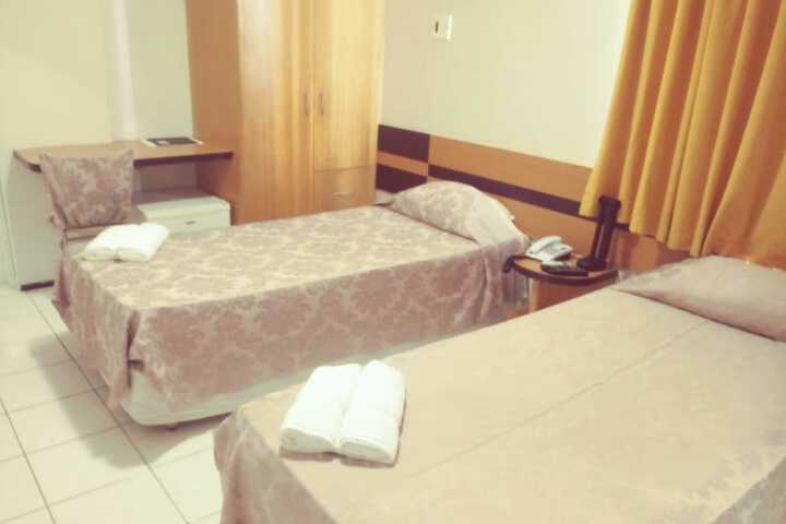 Room 4 of 37