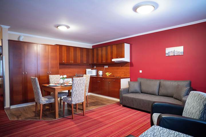 Room 52 of 153