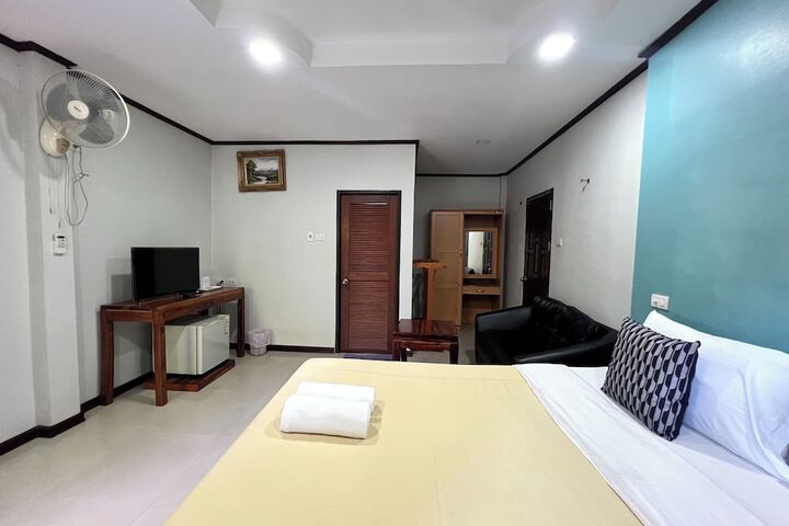 Room 30 of 85