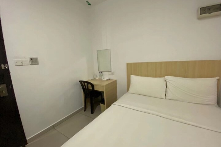Room 19 of 69