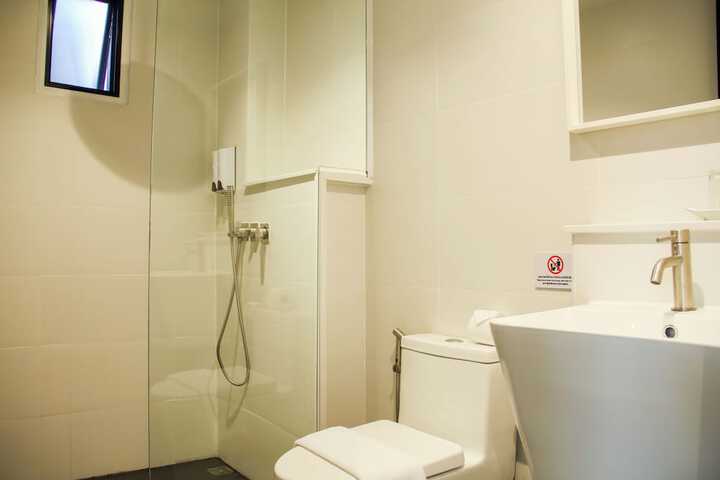 Room 18 of 32