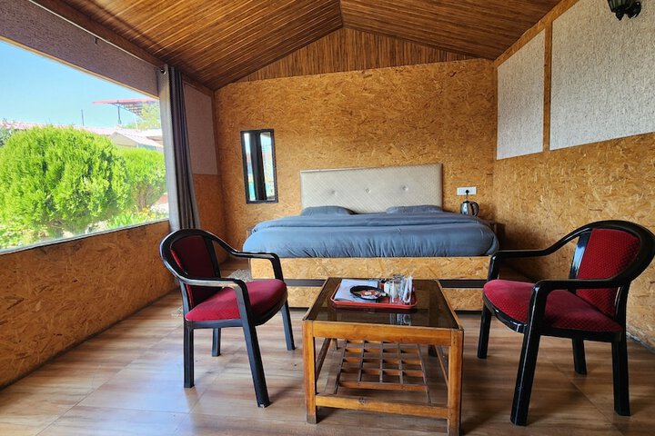 Room 10 of 39