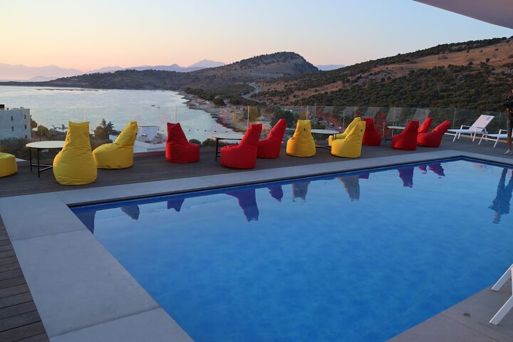 Pool 17 of 42
