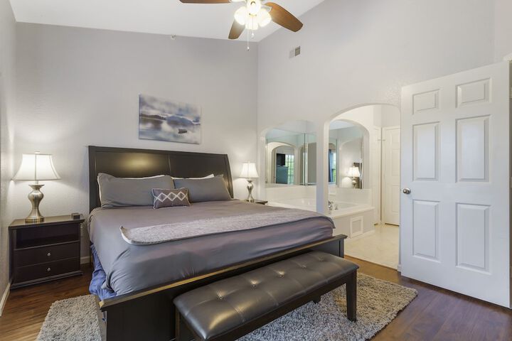 Room 4 of 23