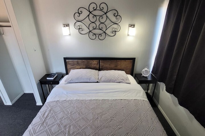Room 5 of 66