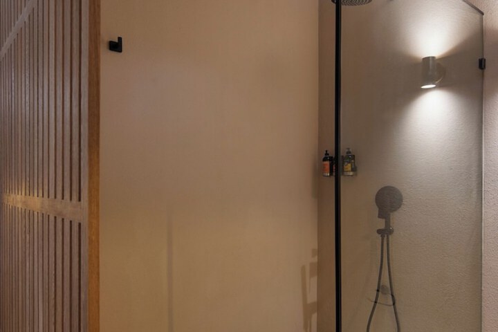 Room 49 of 73