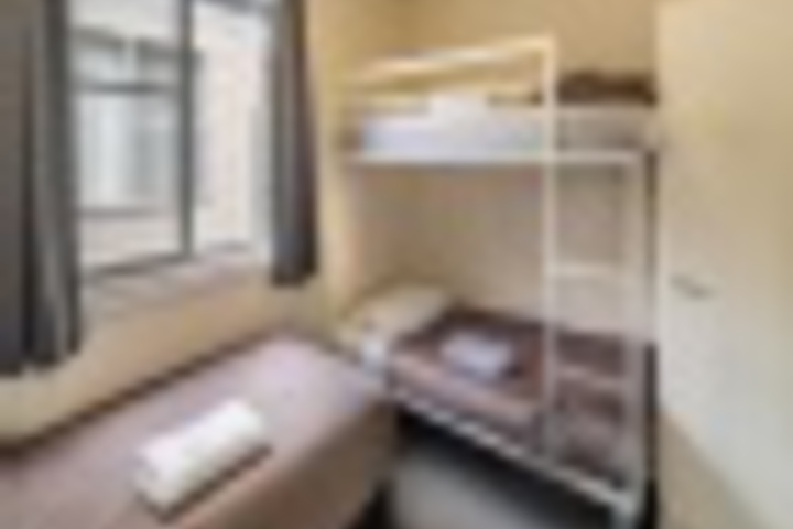 Room 122 of 611