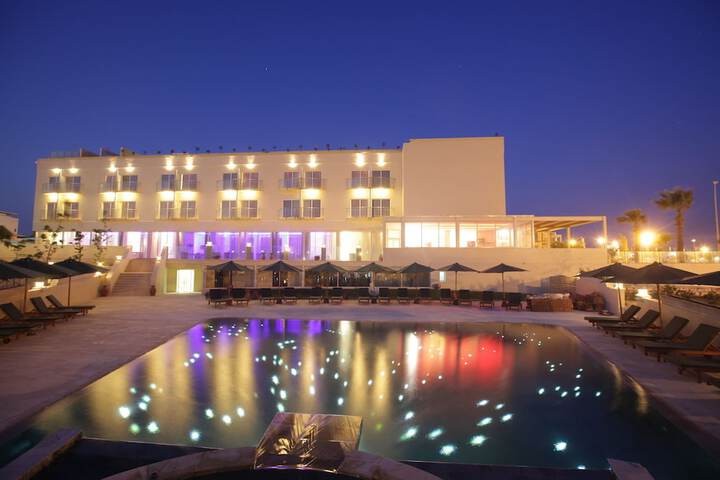 Hotel 65 of 70