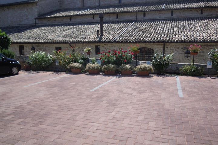 Property Grounds 18 of 30