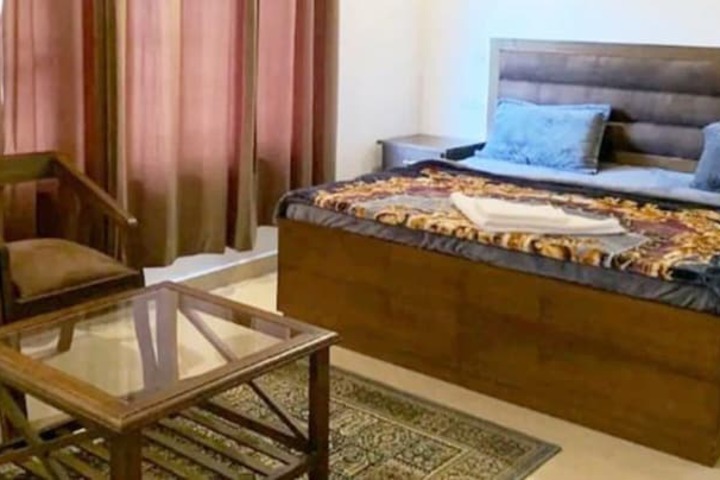 Room 2 of 12