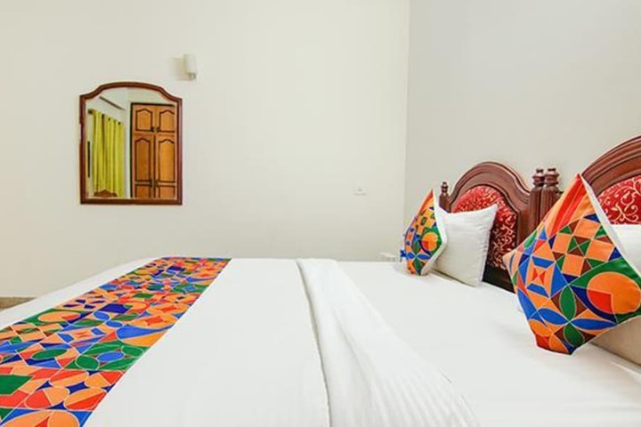 Room 14 of 30
