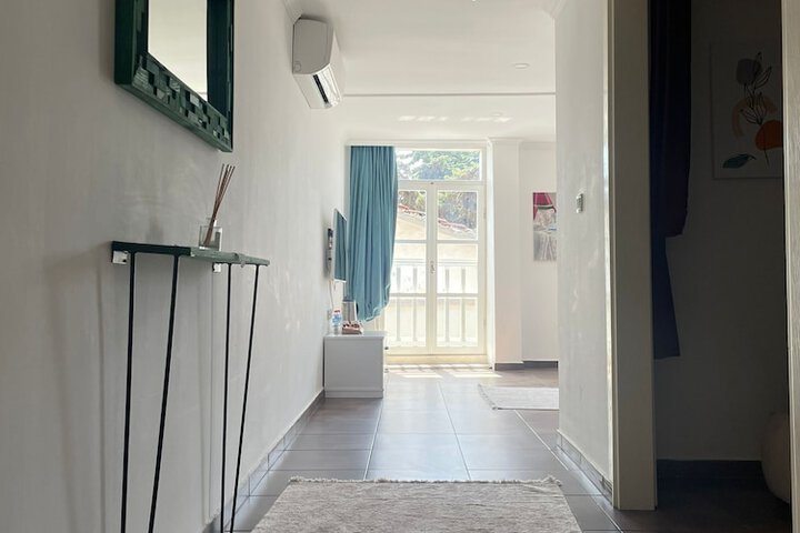Room 12 of 30