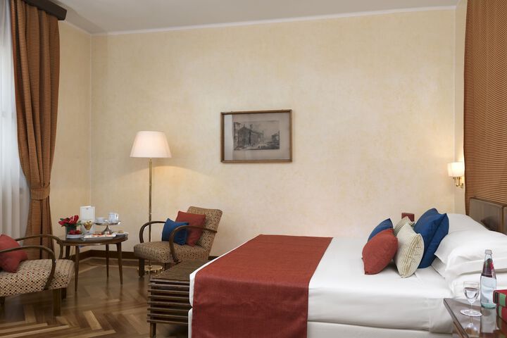 Room 45 of 161