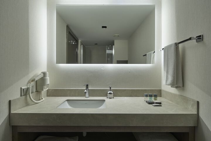 Clean Restrooms