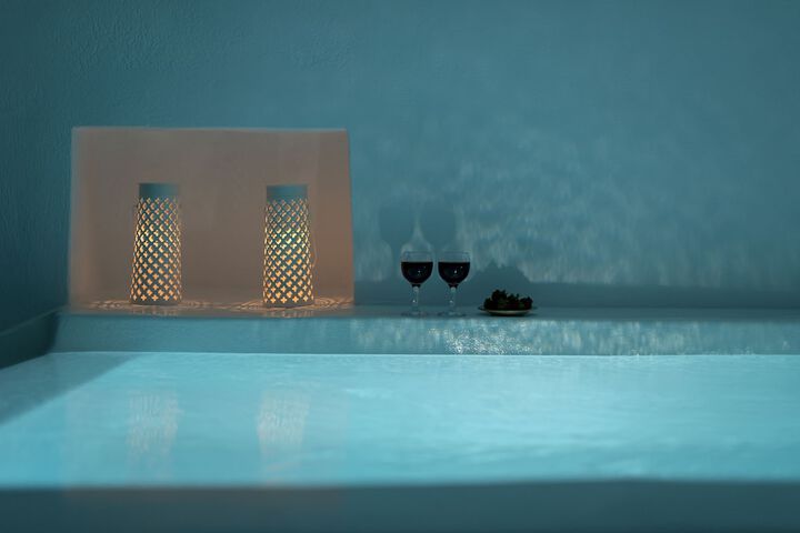 Hotel with Pool
